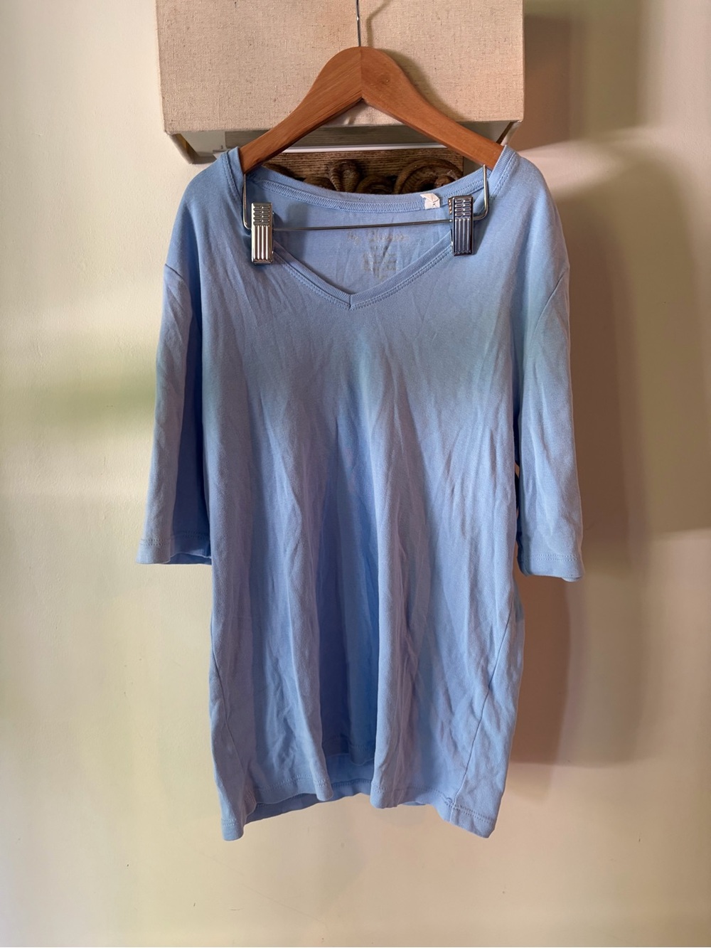 Chico's Light Blue V-Neck Short Sleeve Tee